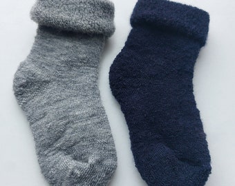 3 x Babysocken aus Merinowolle Wollfrottee Farben Ecru, Grau, Blau