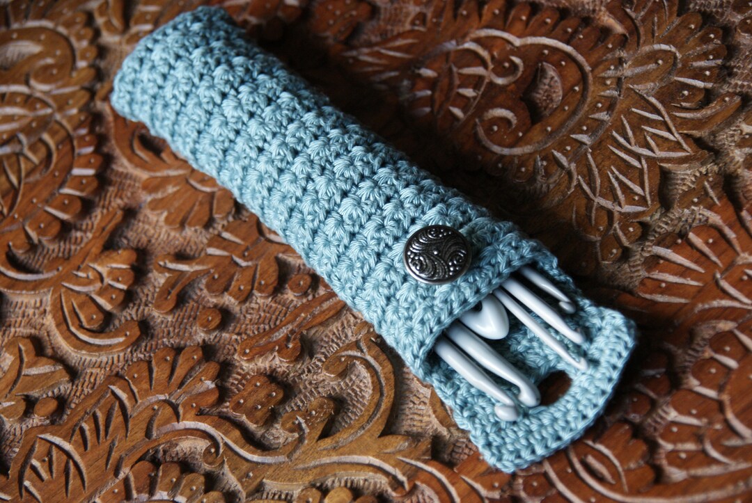 Crochet Hook Case or Pen Case With Beautiful Starstitch Crochet Pattern