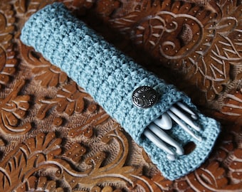 Crochet Hook Case or Pen Case with Beautiful Starstitch - Crochet Pattern - PDF in 4 languages: US & UK English, German and Dutch