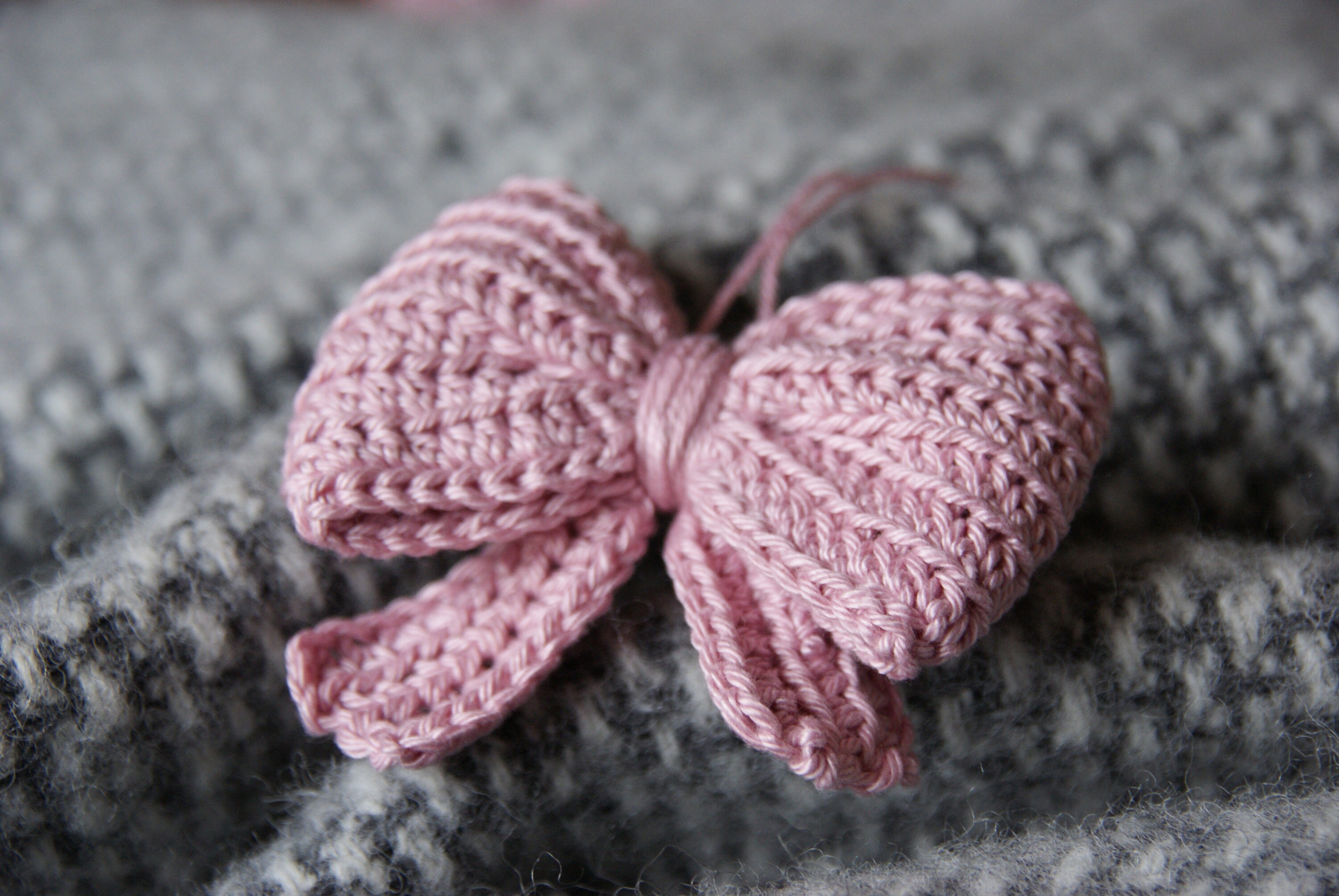Feminine Bow Pattern By Selina Veronique