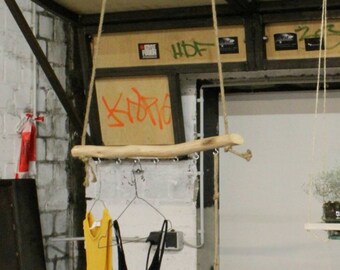 Kleider-oder Dekoast aus Eiche/Buche