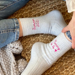 Mummy To Be Snug Socks | new mum gifts | pregnancy announcement idea | new baby gifts | memorable gifts | keepsake socks