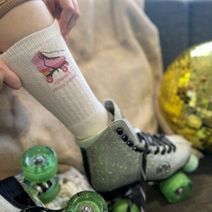Personalisierte Skate Socken | Rollschuhlaufen | Rollschuhlaufen | Skating Socken | Geschenke für sie | Geschenke für Ihn | Rollschuh-Disco | lustige Socke