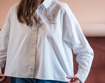 Personalised Just Married Boxy Shirt | Bride Honeymoon Shirt | Organic Cotton Wedding Shirt | Embroidered Bride Gift