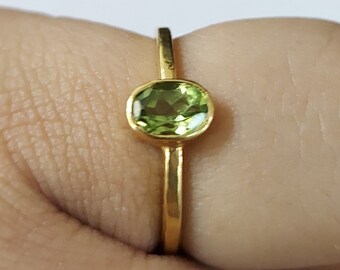 Green Peridot Birthstone Rings, Peridot Solitaire Rings, Gemstone Stacking Ring, August Birthstone Rings, Oval 4 x 6 mm Peridot