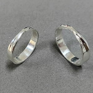 Sterling Silver Comfort Fit Wedding Band: High Polish Silver Ring