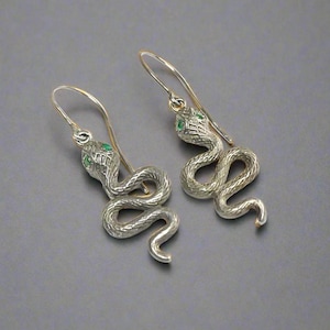 925 Antique Snake Earring, Snake Lover, Green Emerald in Eyes, 25 MM Length, Animal Lover Jewelry, Snake Gift, Handmade 1 Pair
