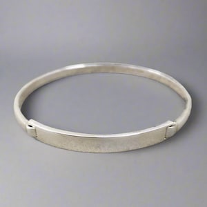 Handmade 925 Sterling Silver Oval Bangle I Stacking Bangles I Dailywear Bangles I Promise Bracelet Bangle I Silver Bangle Gift I