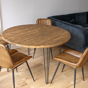 Runder Esstisch, Runder Tisch, Esstisch, Rustikaler Tisch, Handgefertigte Möbel, Wohnkultur, Neues Zuhause, Hairpin Legs, Küchentisch aus Holz Bild 1