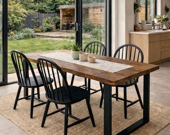 Mesa de comedor con borde liso o cuadrado. Madera maciza rústica, estructura de acero industrial, estructura en A y en X, patas trapezoidales. Bancos a juego y tamaños personalizados.