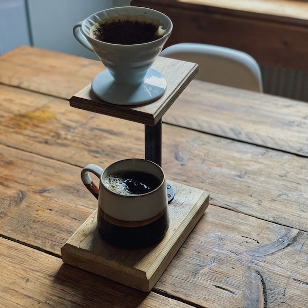 Station de distribution de café V60 | Support pour gouttes de style industriel pour verser sur le café | Support goutte à goutte en bois de récupération pour café