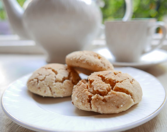 Petit Gateau Marocain Aux Amandes Ghoriba Bahla Ghribiya Algerienne Cookie Fondant A La Sesame Et Beurre Sale Petit Gateau Marocain Aux Amandes Ghoriba Bahla Ghribiya Algerienne Cookie Fondant A La Sesame Et Beurre Sale