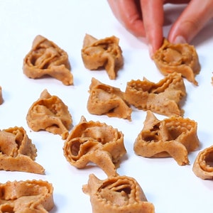 CHEBAKIA moroccan cookies for ramadan, homemade pastry with almonds image 3