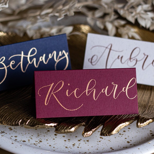 Handgeschriebene Kalligraphie Tischkarten - Klassische Namenskarten - Gold tinte zur Hochzeit
