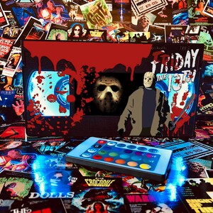 Lampe de table veilleuse VHS rétro du vendredi, horreur, affiche de film rétro du vendredi, impression d&#39;affiche, décoration d&#39;intérieur, horreur, cadeau d&#39;anniversaire des années 70, 80, cadeau d&#39;Halloween, Noël