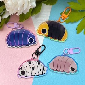 Dije acrílico de 2,5" de cochinilla/isópodo