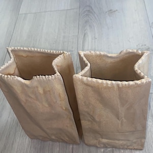 Vase en céramique avec sac en papier