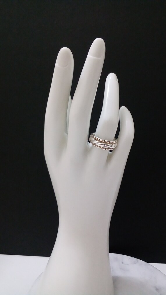 Vintage Sterling Silver Ribbed Ring - Size 6.75 - image 2
