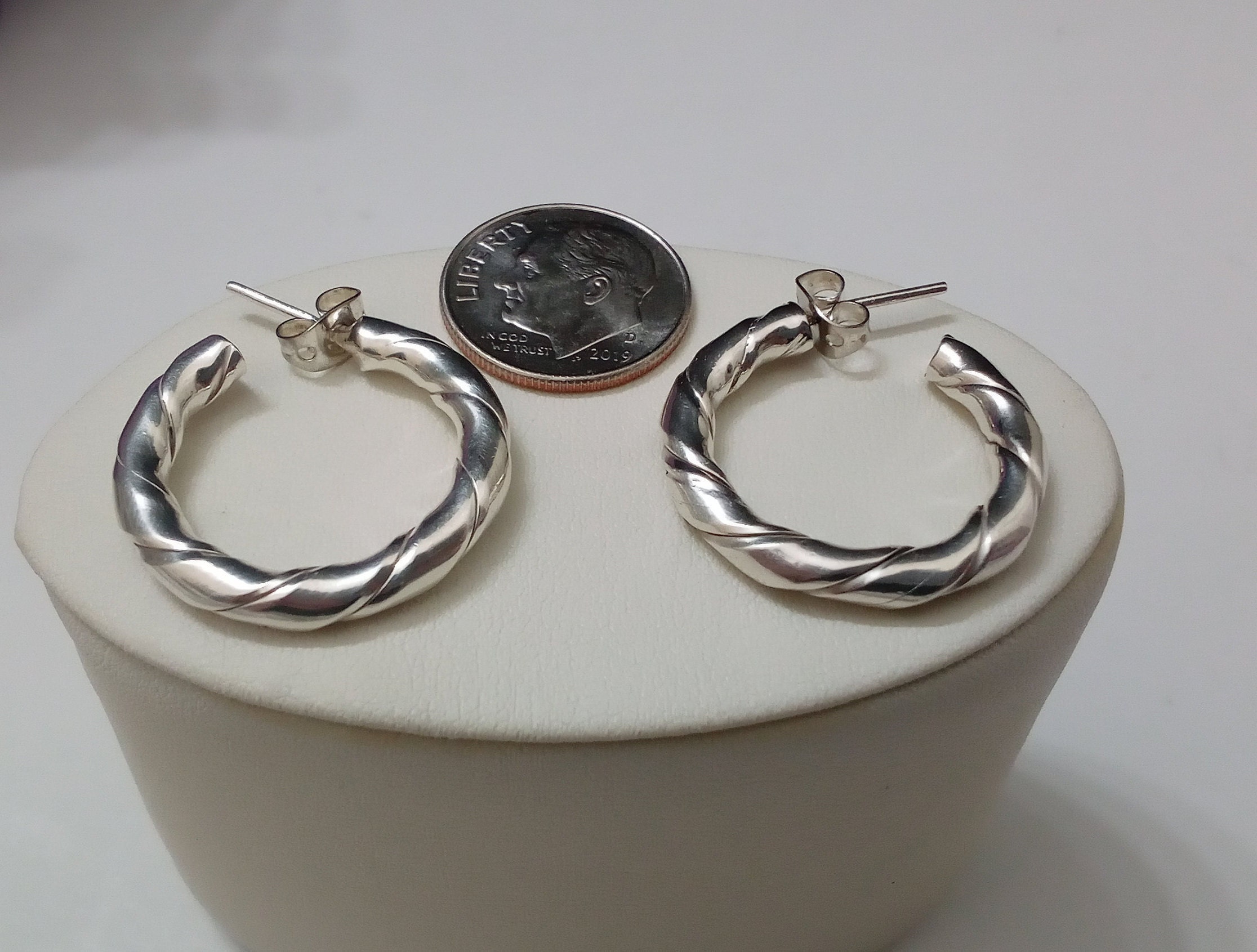 Sterling Silver Twisted Hoop Earrings. Nice Solid Hoops - Etsy.de