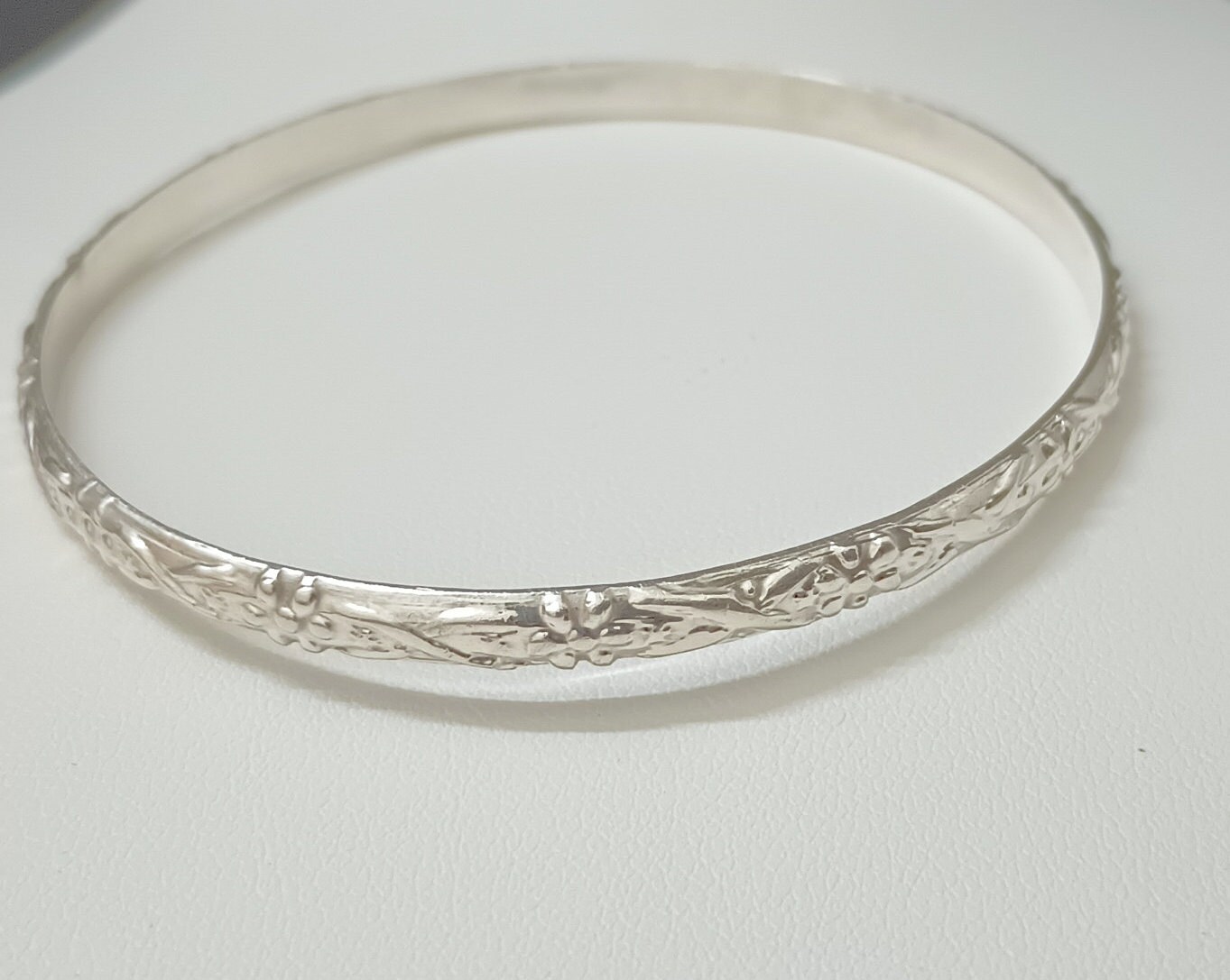 Sterling Silver Floral Child's Bracelet. Signed Mexico 925 T