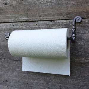 100% Genuine! AVANTI Paper Towel Holder Organiser Red! RRP $47.95