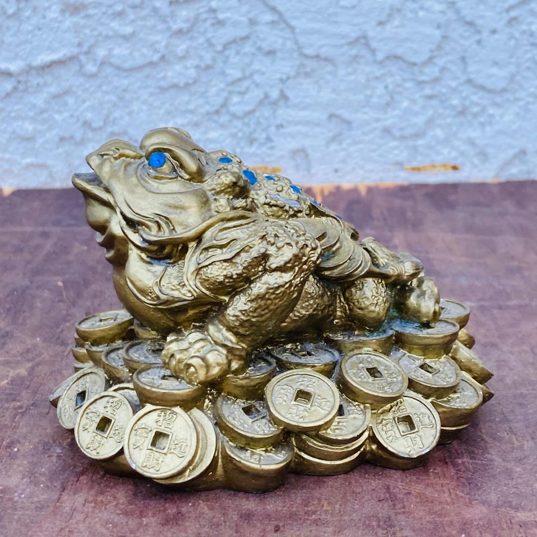 Feng Shui Three Legged Money Frog Figure, Vintage Gold Good Luck Toad ...