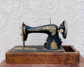 Antique Singer Electric Sewing Machine with Case: Americana Farmhouse Decor (As Is)
