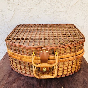 Large Vintage Wicker Picnic Basket, Cloth Lined Straps, Antique Retro Brown Storage Box, Rustic Wood, Summer Outdoor Dining Decor, #CE0566r