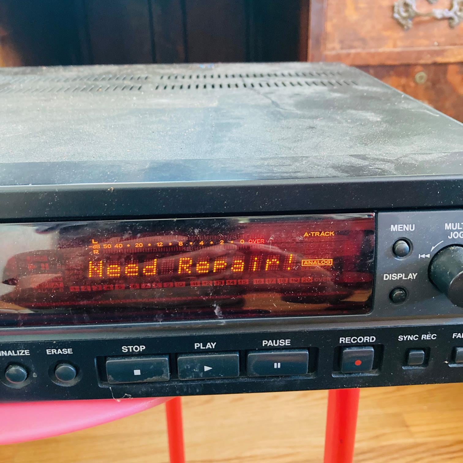 ビンテージ Tascam CDレコーダー RW700 - 修理必要 - UK Power Source