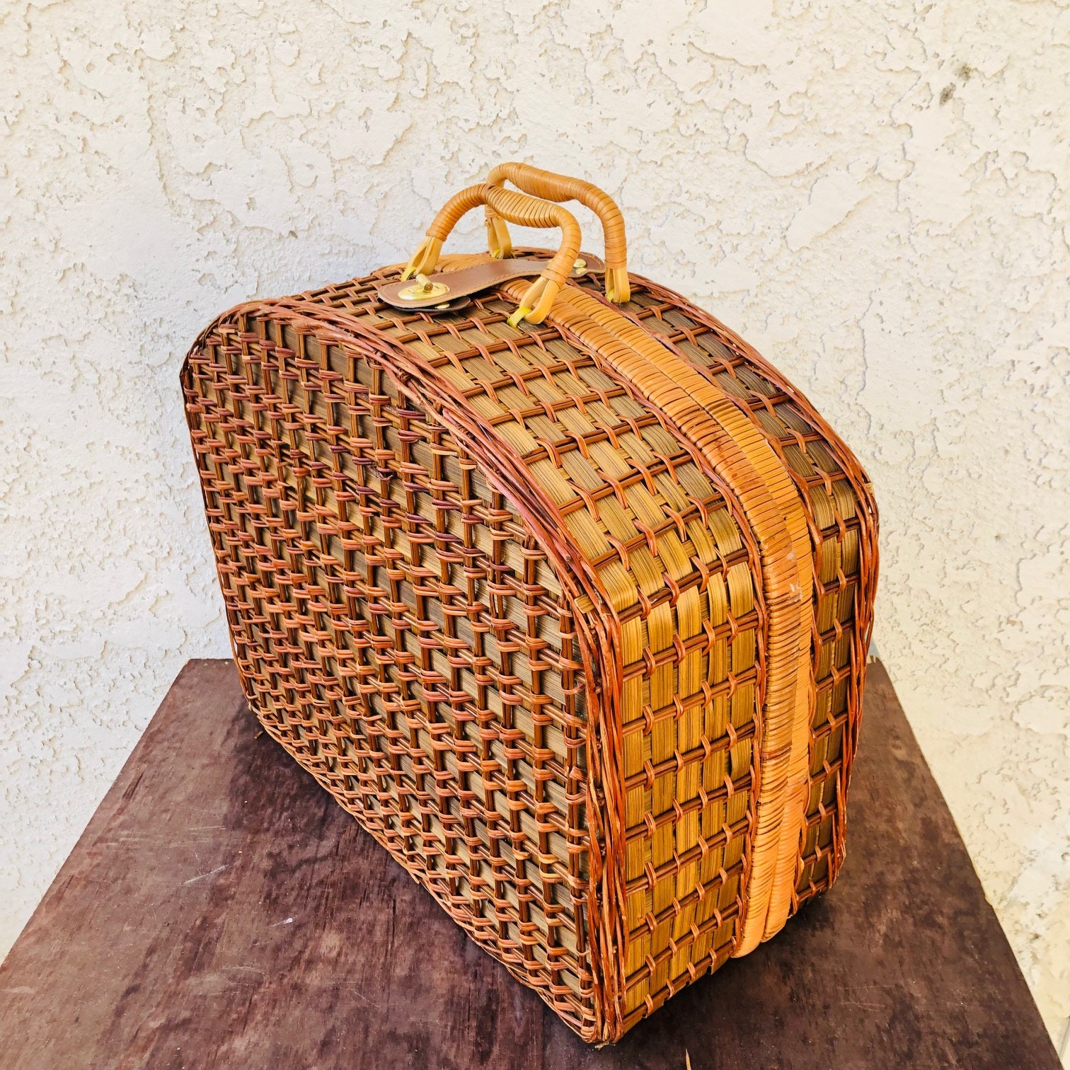 大型ヴィンテージ籐ピクニックバスケット：布張りのレトロな収納