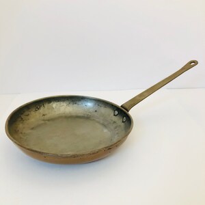 Vroege jaren 1900 antieke Franse koperen steelpan koekenpan met blik beklede bakpan, begin jaren 1900, decor rustieke landelijke Franse keuken, #0008EW