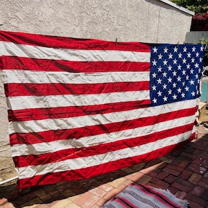 Vintage USA American Veterans Memorial Honor Flag, Huge Burial Casket Stars and Stripes 5 x 9.5, Scottsburg Indiana Funeral Home, #CE01228