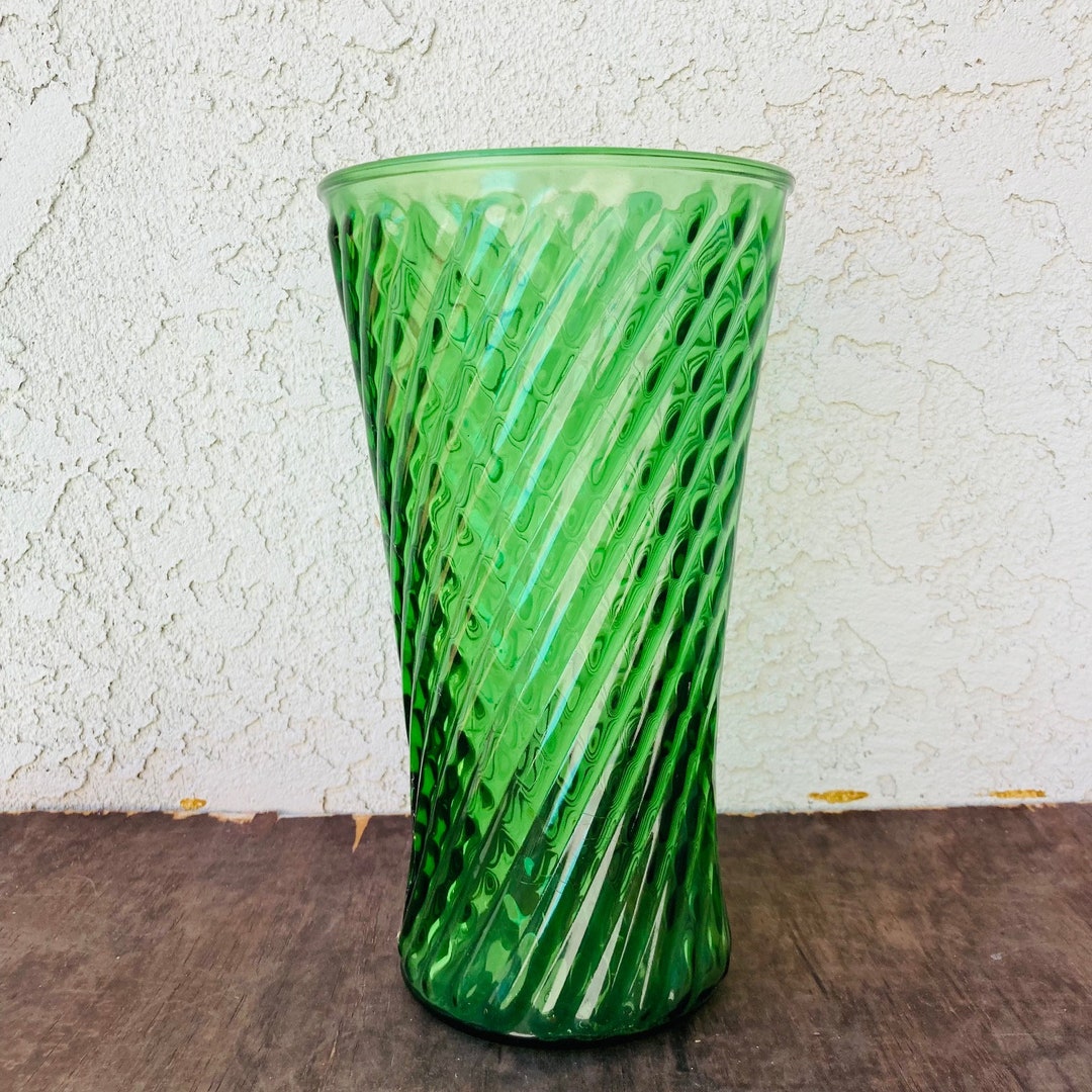 Large Emerald Green Hoosier Glass Vase 10 Inch Tall Etsy