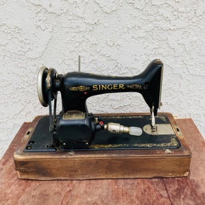 Antique 1920s Singer Sewing Machine and Case, Electric Sew Machine, Industrial Centerpiece, Americana Rustic Farmhouse Decor, As Is, #CE0836