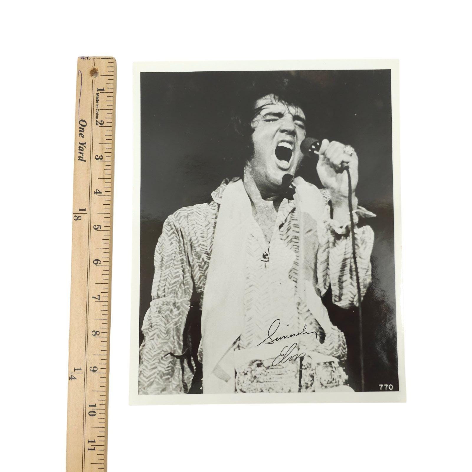 Elvis Presley Photo 8x10 Summer Festival Residency Las Vegas 72