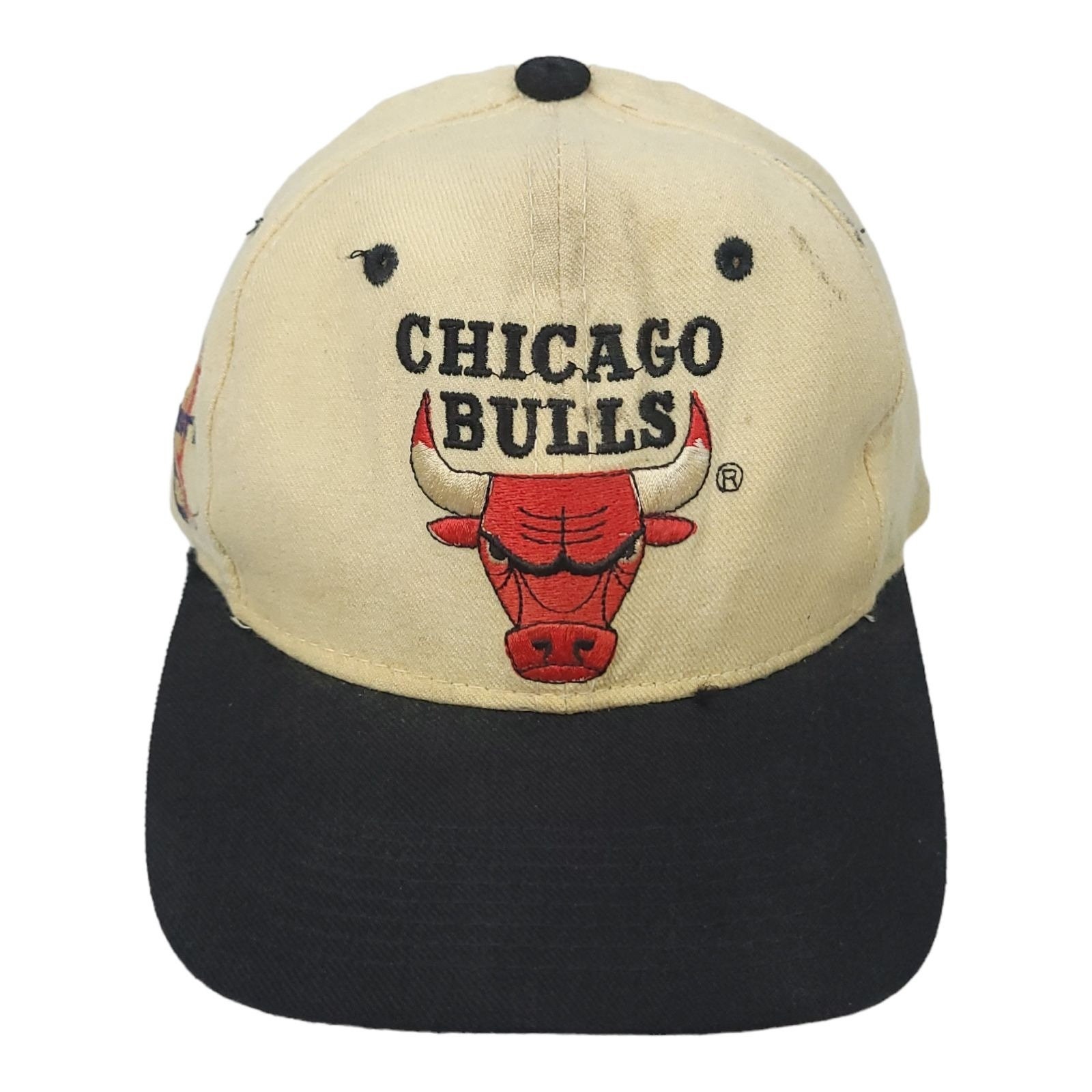 Vintage 90s Chicago Bulls Sport Specialties Script Corduroy Snapback –  Grateful Threads