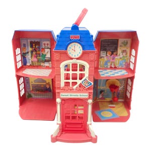 Fisher Price Loving Family Sweet Streets School 2002 Dollhouse NO ACCESSORIES