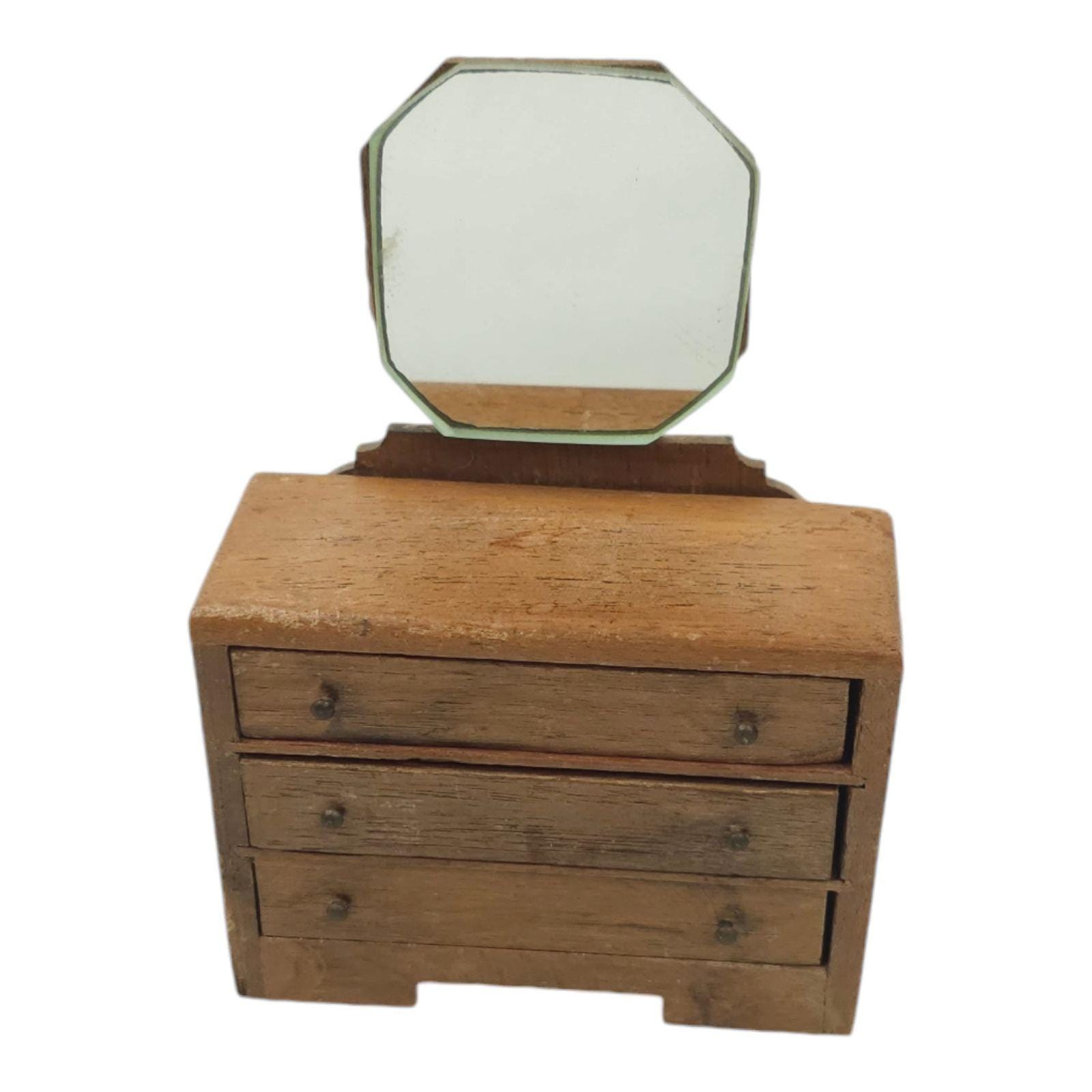 Ancienne commode avec miroir bois, Poupée