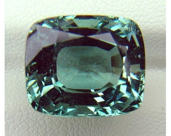 RARE large Colombian Chivor mine "untreated" VS completely eye clean clarity medium blue green precision cushion cut Emerald 16 ct.