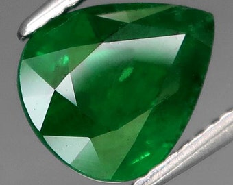 RARE large Tsavorite Garnet"natural untreated" SI top green color precision cut pear shape gem from Tanzania 2.60ct.