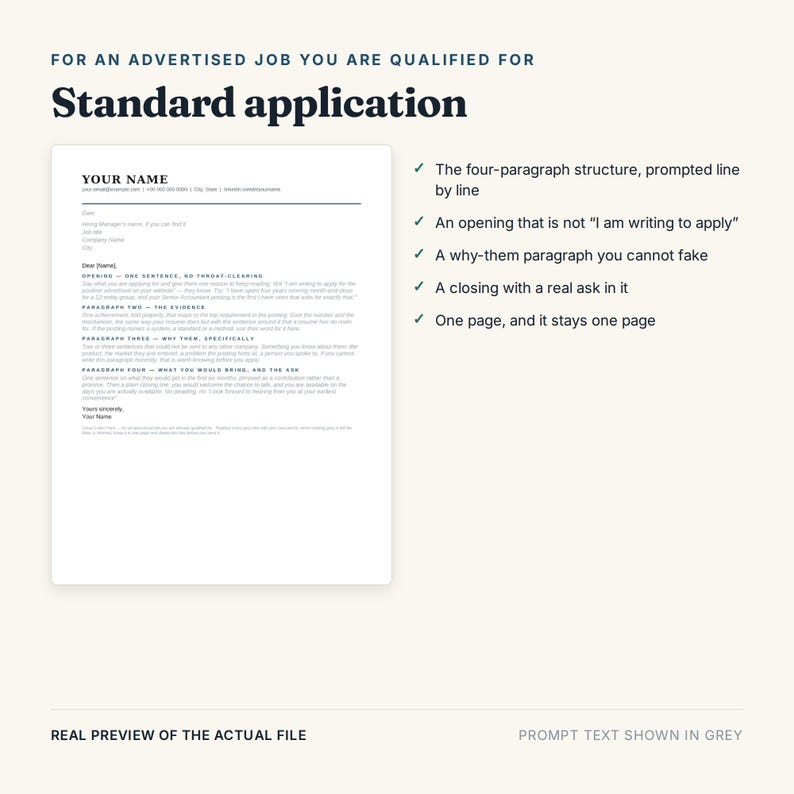 K&ouml;nnte beinhalten: Eine digitale Dokumentvorlage mit dem Titel Standard application f&uuml;r eine Stellenanzeige. Sie umfasst eine Struktur aus vier Abs&auml;tzen mit Platzhaltern f&uuml;r Kontaktinformationen, eine spezifische Einleitung, Nachweise und eine Abschlussfrage.