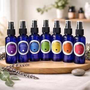 Die 7 Chakra-Aurasprays, Chakra-Massageöle und spirituellen Geschenksets.