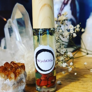 WychOils-manifestatieolie, met kruiden en kristallen doordrenkte zalfolie. Olie bij volle maan. Nieuwe maan olie. Rituele olie. Wicca olie. Heidense olie.