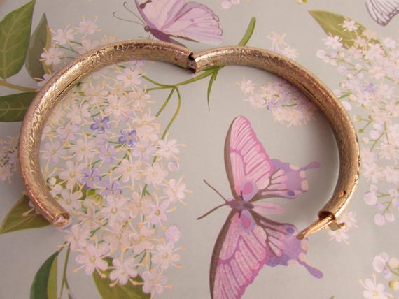 Bracelet  GoldTone Victorian Style Bangle - image 5