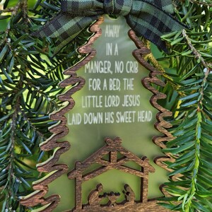 Kerstboom / Kribbe / Weg in een Kribbe Ornament - Vakantie Ornament - aanpasbare ornamenten! - ALLEEN BESTAND