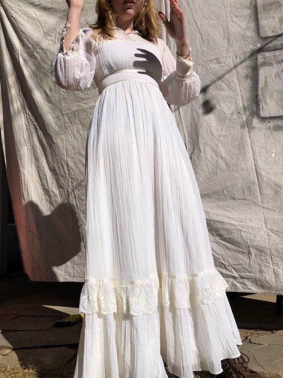Gorgeous Vintage 1970s Gunne Sax Victorian Style D