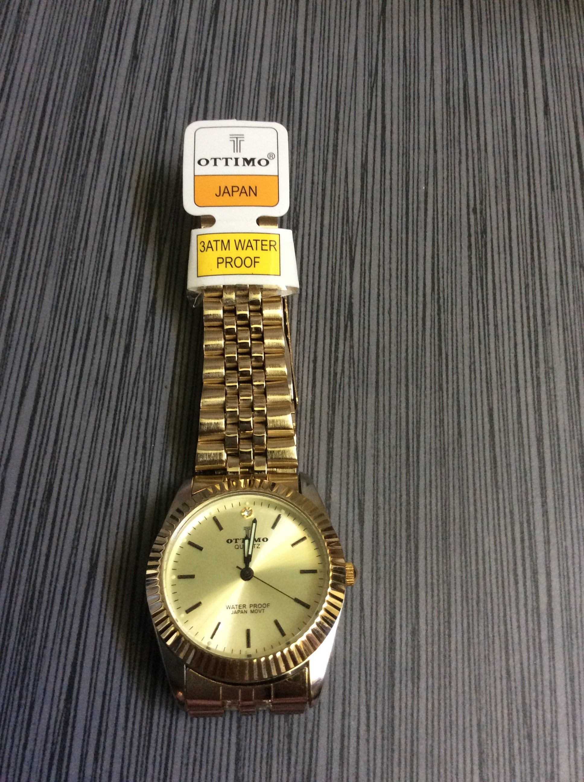 Ottimo Waterproof Gold Men's Watch Round Gold Dial Black Index