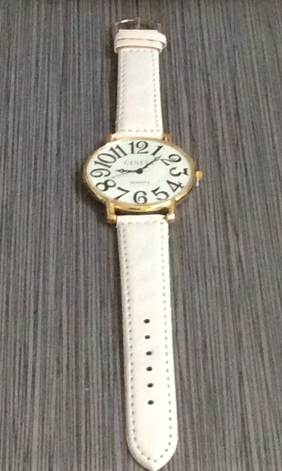 Big hand deals watch