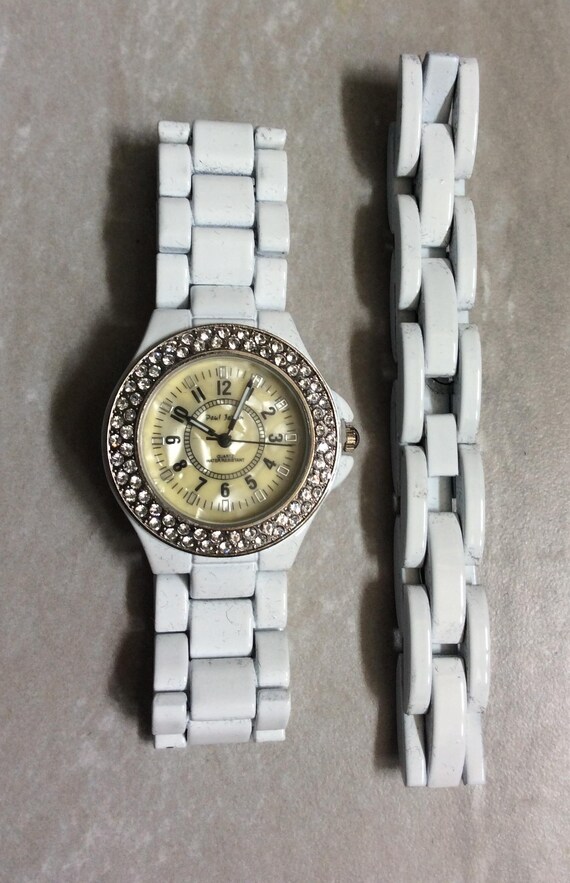Paul Jardin Women s White Watch Set Bracelet Round Pearl Dial Numbered Hours on White Linked Band With White Bracelet New Unused Vintage Etsy UK