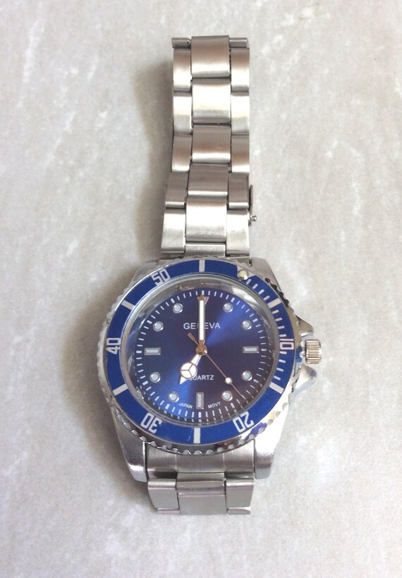 Geneva Men's Silver Watch Round Blue Dial Blue Seconds Border